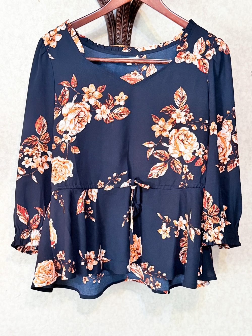 🛍️Maurices Navy Floral Peplum Blouse Small 3/4 Sleeve Romantic Boho Top Fall - Picture 2 of 7